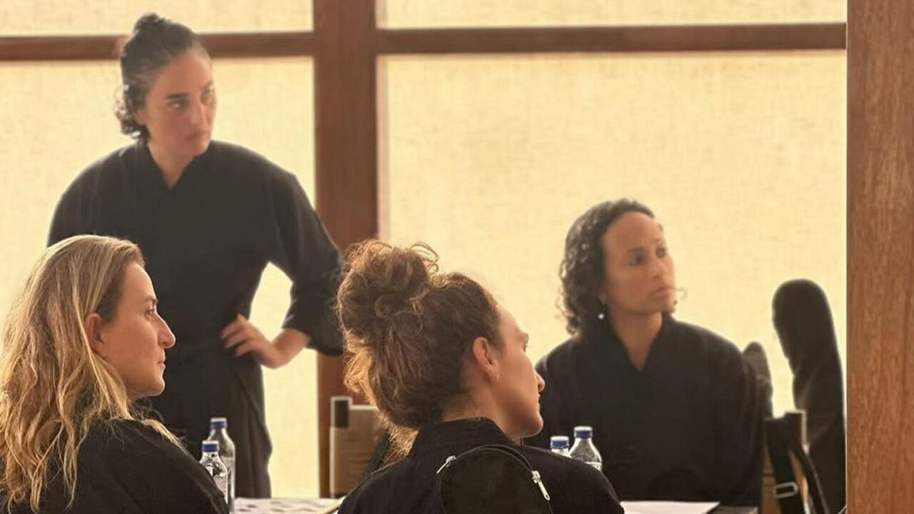 Türk oyuncu eğitimlere başladı! Dünyanın ilk kadın samuraylarından olacak - 2. Resim