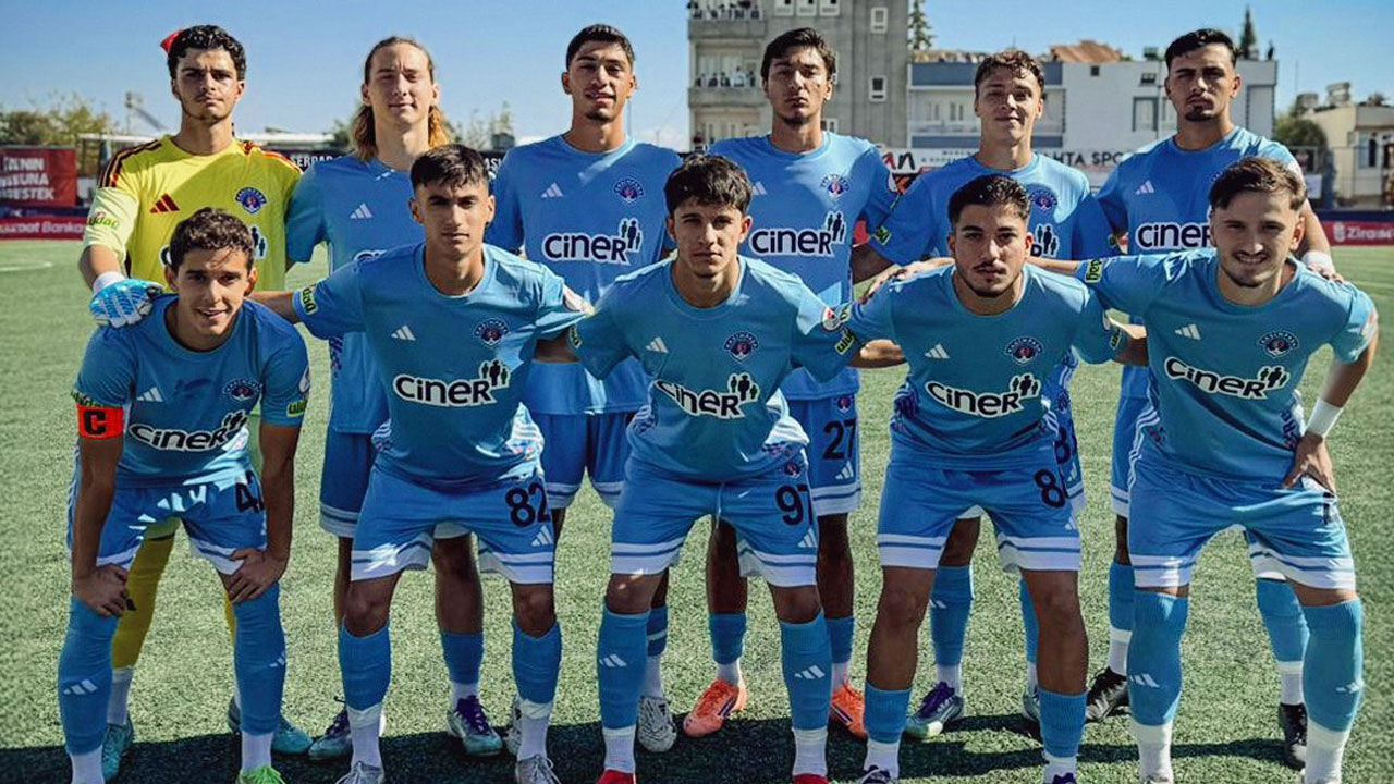 Türkiye Kupası'nda büyük sürpriz: Süper Lig ekibi, Amatör Lig takımına elendi Türkiye Kupası'nda büyük sürpriz: Süper Lig ekibi, Amatör Lig takımına elendi - 1. Resim