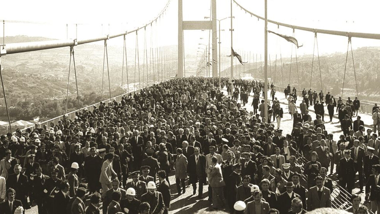 15 Temmuz Şehitler Köprüsü para basıyor! Geçen araç sayısı 2,7 milyarı aştı - 2. Resim