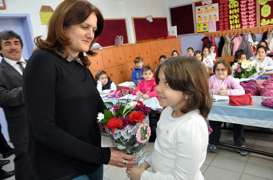 24 Kasım Öğretmenler Günü resmi tatil mi? İşte 2025 yılı resmi tatil takvimi 24 Kasım Öğretmenler Günü resmi tatil mi? İşte 2025 yılı resmi tatil takvimi - 2. Resim