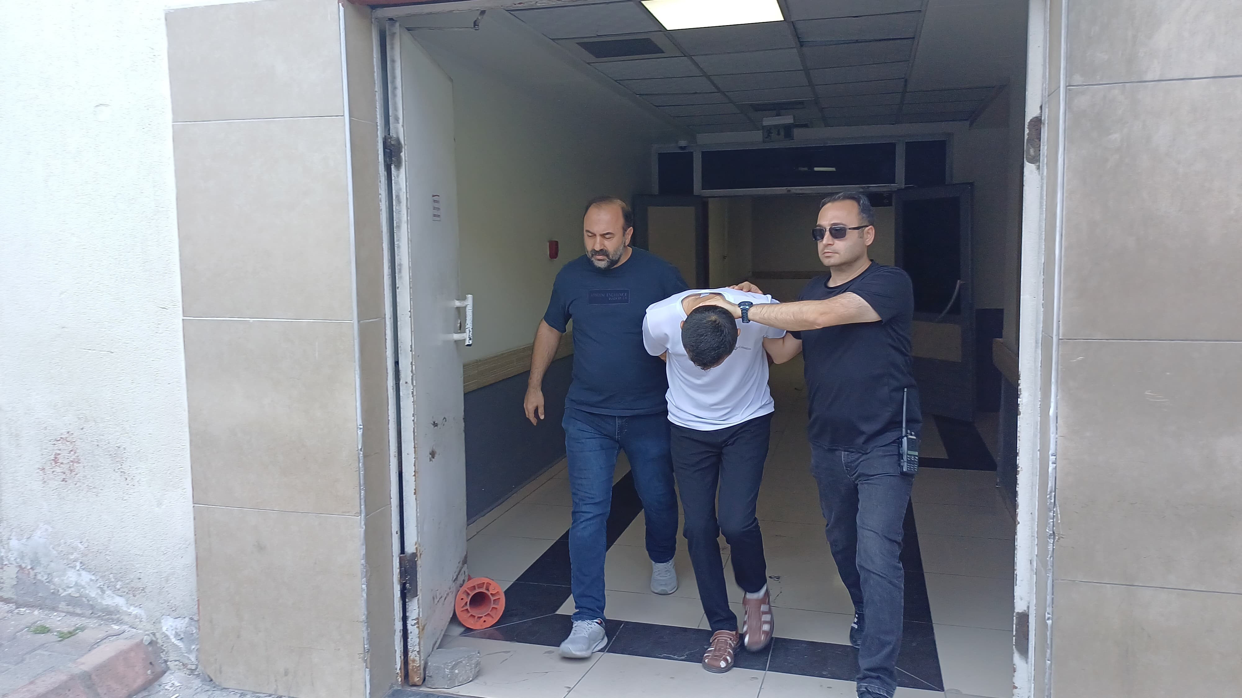 Camideki cinayetin zanlısı tahliyesini istemedi, korkunç sebep ortaya çıktı! "Bebek katilleri..." Camideki cinayetin zanlısı tahliyesini istemedi, korkunç sebep ortaya çıktı! "Bebek katilleri..." - 3. Resim