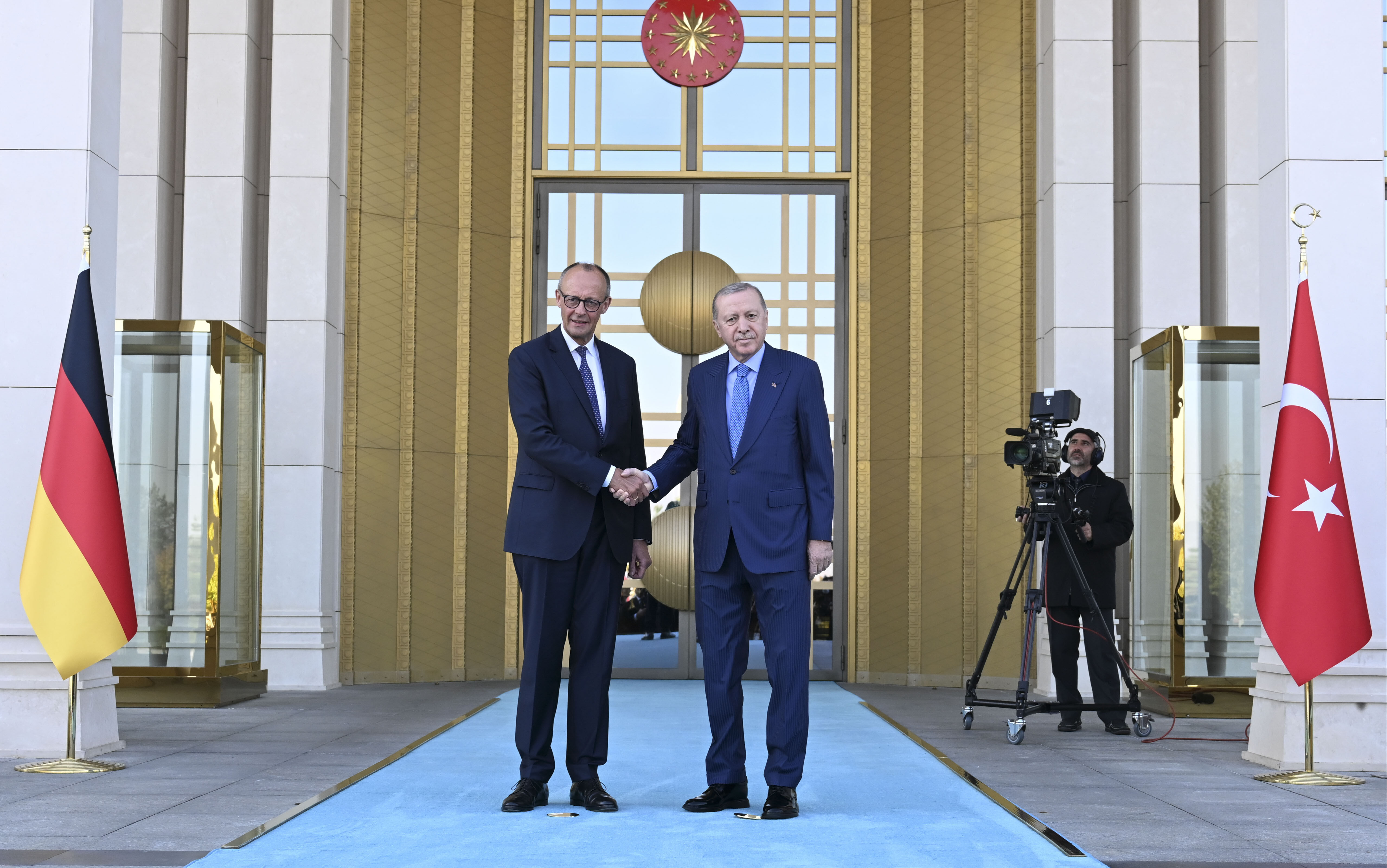 Cumhurbaşkanı Erdoğan, Almanya Başbakanı Merz'i resmi törenle karşıladı - 3. Resim