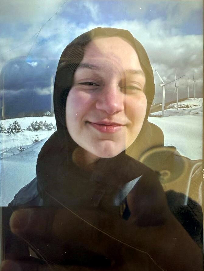 Dilara Bilir kimdir, kaç yaşında? Gebze'de çöken binadan kurtuldu - 1. Resim