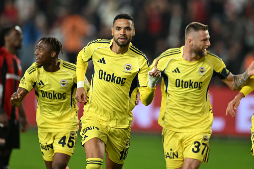 Fenerbahçe'de Alexander Sörloth bombası! En-Nesyri ve Jhon Duran planı ortaya çıktı Fenerbahçe'de Alexander Sörloth bombası! En-Nesyri ve Jhon Duran planı ortaya çıktı - 1. Resim