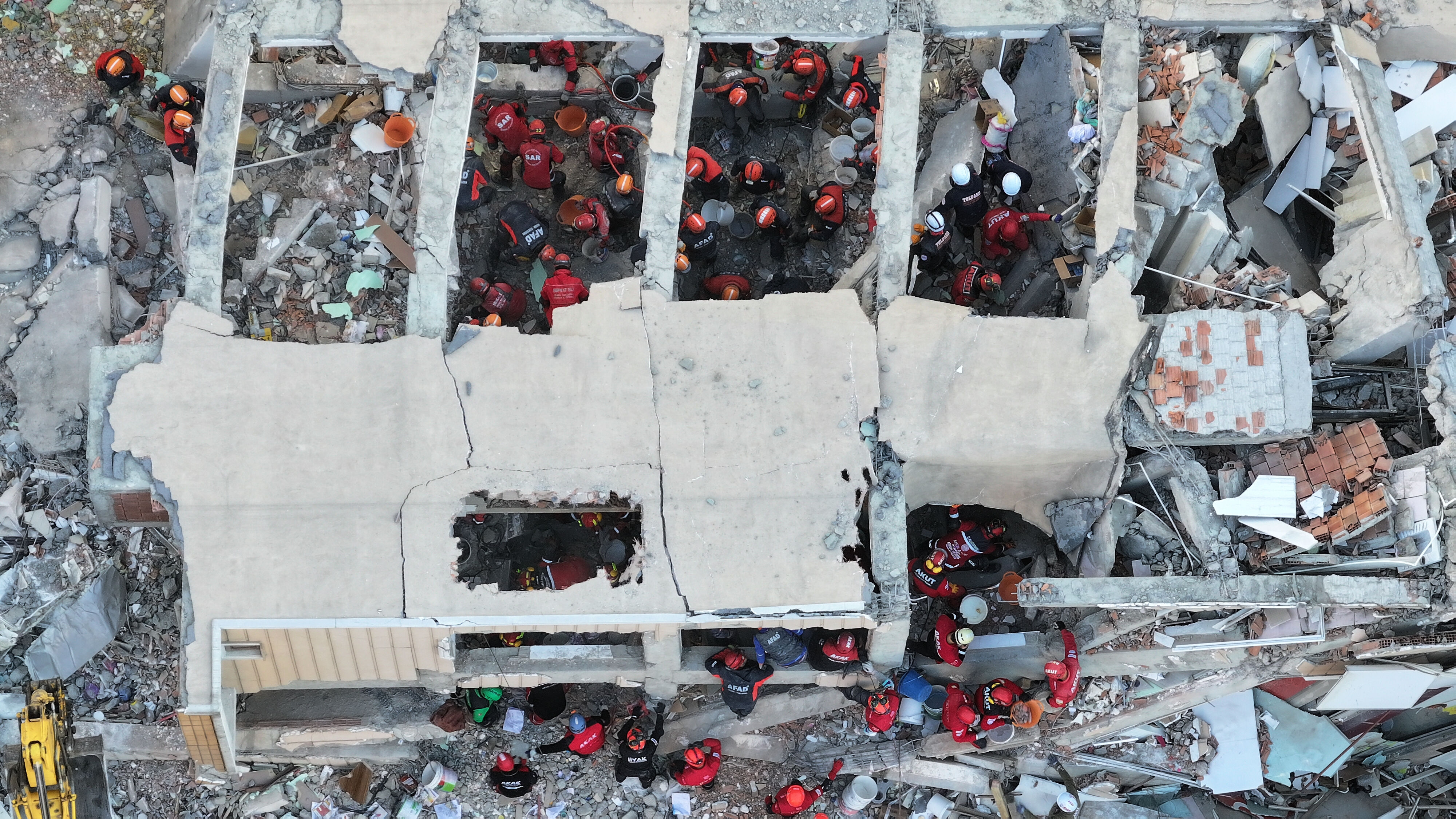 Gebze'den kahreden haberler peş peşe geldi! Çöken binada tek kurtulan Dilara oldu Gebze'den kahreden haberler peş peşe geldi! Çöken binada tek kurtulan Dilara oldu - 10. Resim