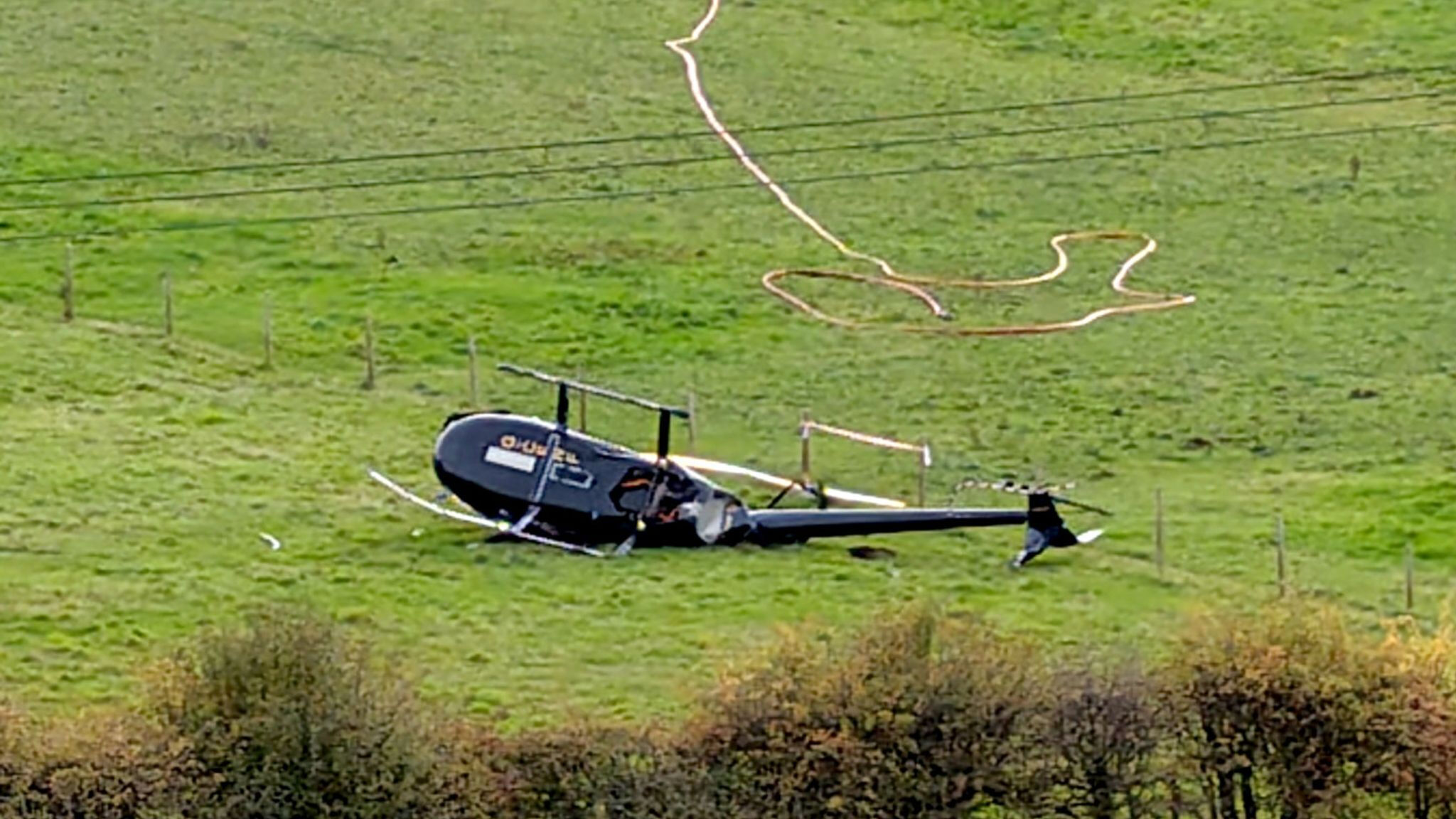 İngiltere'de helikopter kazası! Hayatını kaybeden ve yaralılar var İngiltere'de helikopter kazası! Hayatını kaybeden ve yaralılar var - 1. Resim