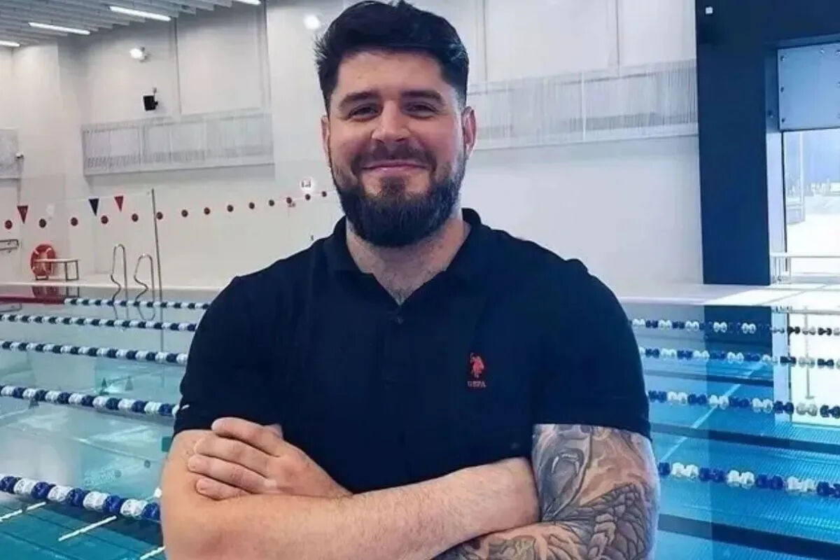 İstanbul Boğazı'ndaki yarışta kaybolmuştu... Rus yüzücünün ailesinden bulana 500 bin lira ödül, TMOK'a ise suç duyurusu İstanbul Boğazı'ndaki yarışta kaybolmuştu... Rus yüzücünün ailesinden bulana 500 bin lira ödül, TMOK'a ise suç duyurusu - 4. Resim