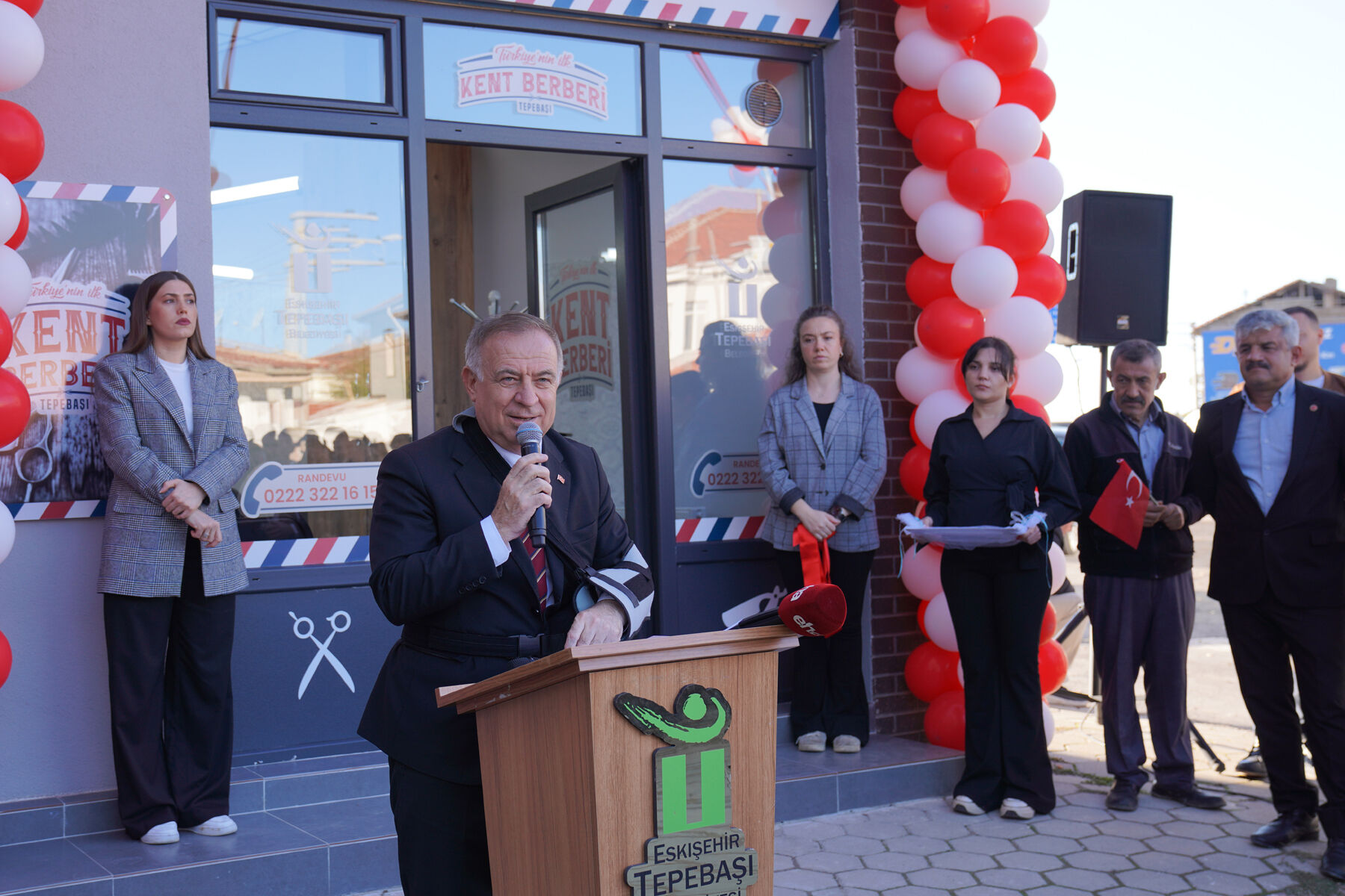 Kent Lokantası'nın ardından Kent Berber de açıldı! Tıraş yılbaşına kadar ücretsiz  - 4. Resim