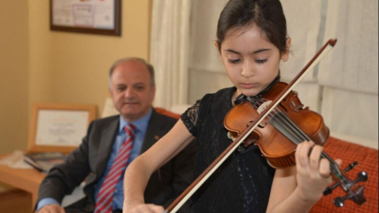 Mersin'de keman sanatçısı Laçin Akyol'un ölümüne ilişkin davada karar! Sanığa hapis cezası verildi - 2. Resim