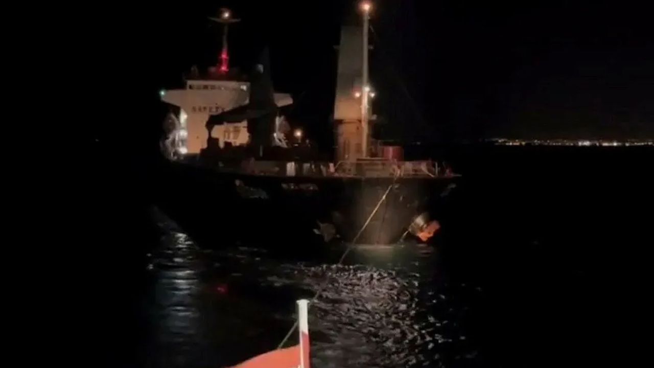  - Panama bayraklı gemi Çanakkale'de arızalandı!