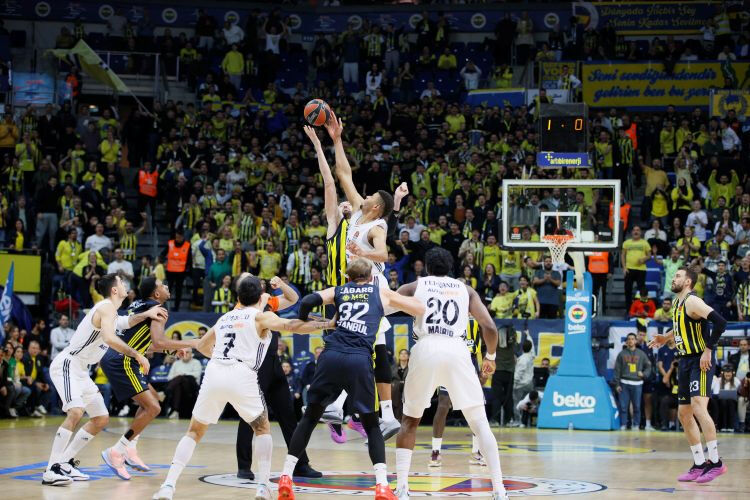 Real Madrid - Fenerbahçe Beko maçı hangi kanalda, nerede izlenir, şifresiz mi? EuroLeague 8. Hafta Real Madrid - Fenerbahçe Beko maçı hangi kanalda, nerede izlenir, şifresiz mi? EuroLeague 8. Hafta - 1. Resim
