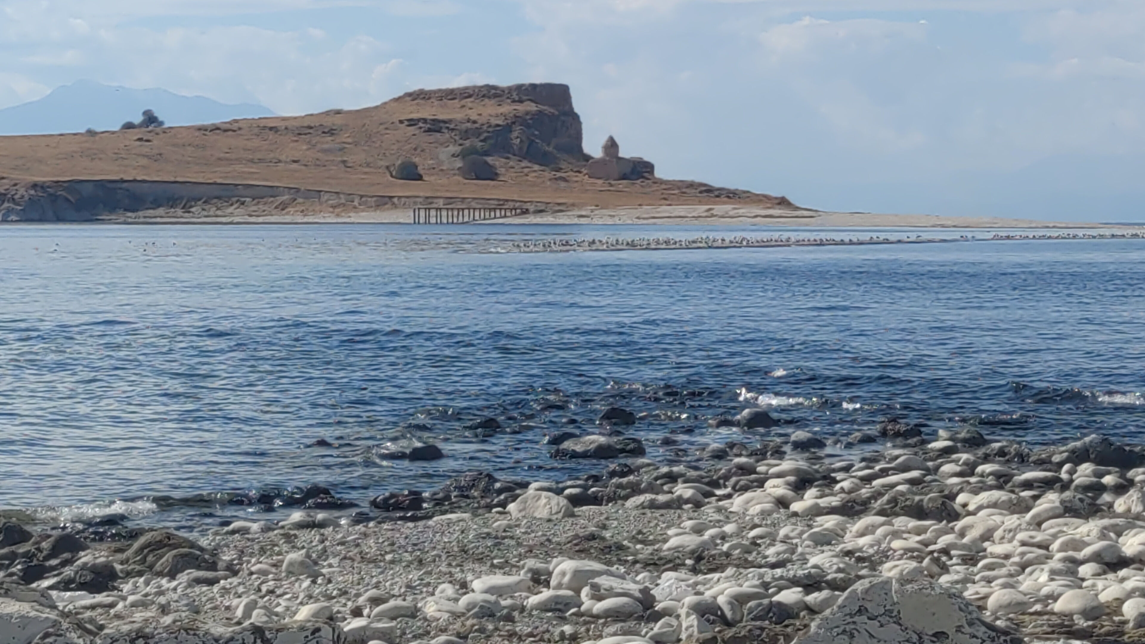 Van Gölü'nde saklı tarih suların çekilmesiyle ortaya çıktı: Antik yol şaşkına çevirdi - 1. Resim
