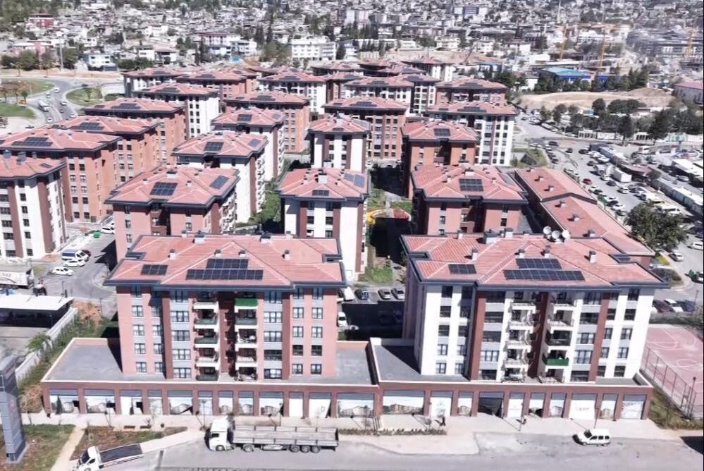 6 Şubat depreminin simgesiydi! Ebrar Sitesi yeniden doğdu 6 Şubat depreminin simgesiydi! Ebrar Sitesi yeniden doğdu - 1. Resim
