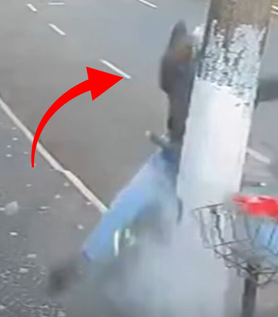 Brezilya'da korkunç kaza! Virajı alamayan motosiklet sürücüsü direğe çarptı Brezilya'da korkunç kaza! Virajı alamayan motosiklet sürücüsü direğe çarptı - 1. Resim