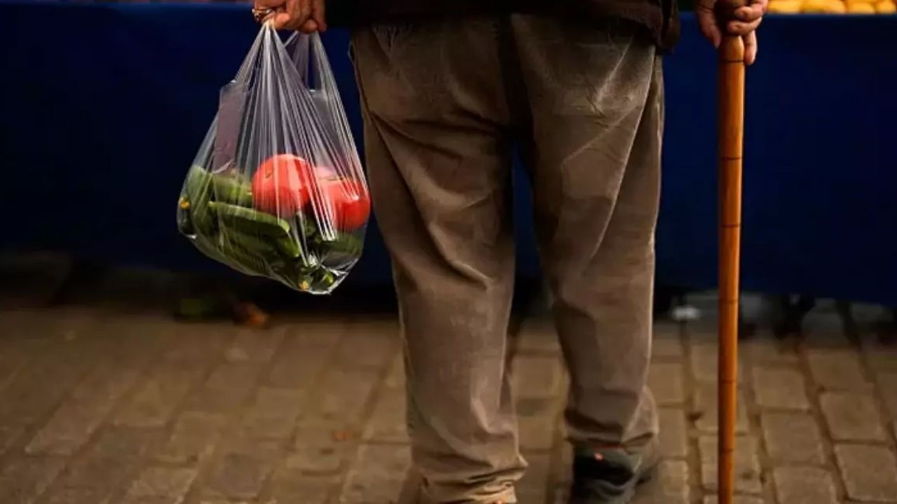 Ekim ayı açlık ve yoksulluk sınırı açıklandı! Bekar bir çalışanın yaşama maliyeti ne kadar? Ekim ayı açlık ve yoksulluk sınırı açıklandı! Bekar bir çalışanın yaşama maliyeti ne kadar? - 1. Resim