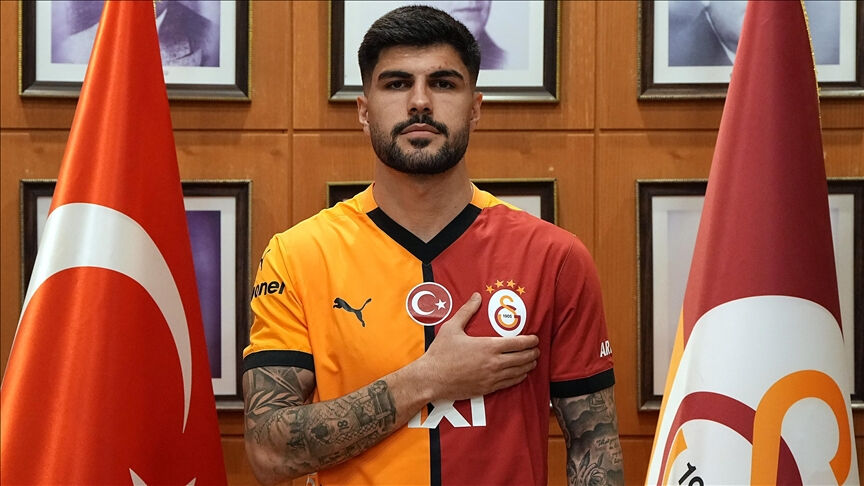 Galatasaray'dan yeni sözleşme hamlesi: Eren Elmalı'ya yüzde 100 zam Galatasaray'dan yeni sözleşme hamlesi: Eren Elmalı'ya yüzde 100 zam - 1. Resim