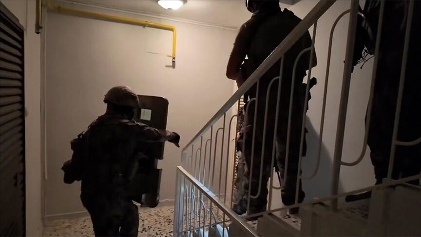 İstanbul'da terör örgütü MLKP'ye operasyon! 13 kişiye tutuklama İstanbul'da terör örgütü MLKP'ye operasyon! 13 kişiye tutuklama - 1. Resim