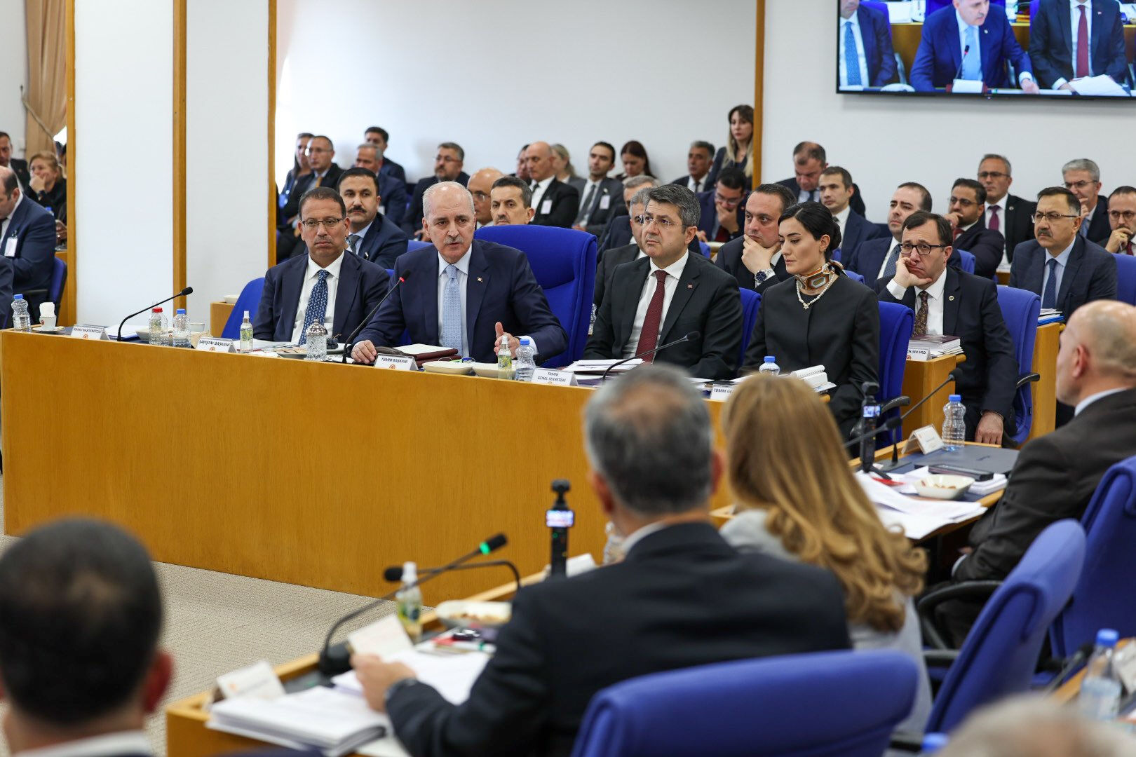 İyi Partili Usta'dan skandal sözler! Numan Kurtulmuş tepki gösterdi, salonu terk etti - 1. Resim