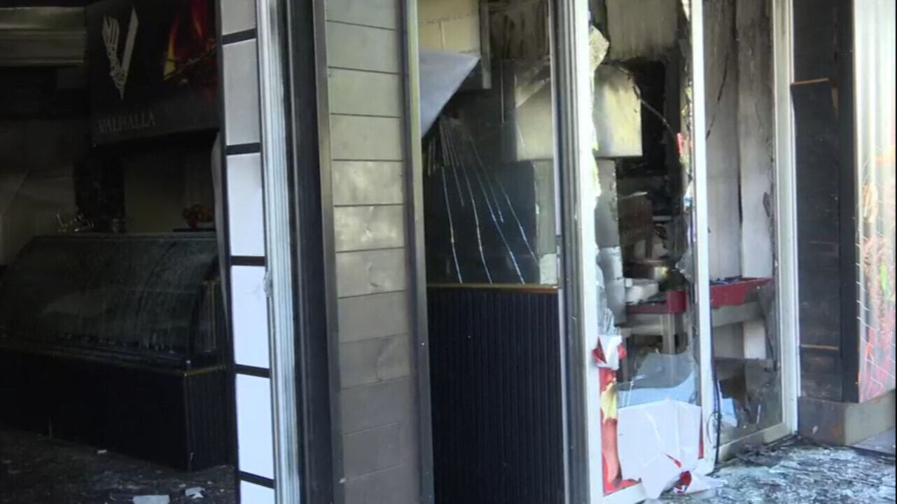 Karadağ'da gerilime yol açmıştı! Bıçaklı kavgaya karışan Türk ve Azerbaycan vatandaşları serbest Karadağ'da gerilime yol açmıştı! Bıçaklı kavgaya karışan Türk ve Azerbaycan vatandaşları serbest - 2. Resim