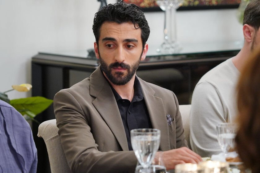 Kızılcık Şerbeti kimler diziden ayrılacak, hangi karakterler çıkacak? Mustafa karakterinin veda edeceği iddia edildi Kızılcık Şerbeti kimler diziden ayrılacak, hangi karakterler çıkacak? Mustafa karakterinin veda edeceği iddia edildi - 2. Resim
