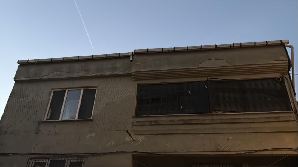 Küçükçekmece'de korkutan olay! Termosifon patladı, 2 kişi yaralandı Küçükçekmece'de korkutan olay! Termosifon patladı, 2 kişi yaralandı - 1. Resim