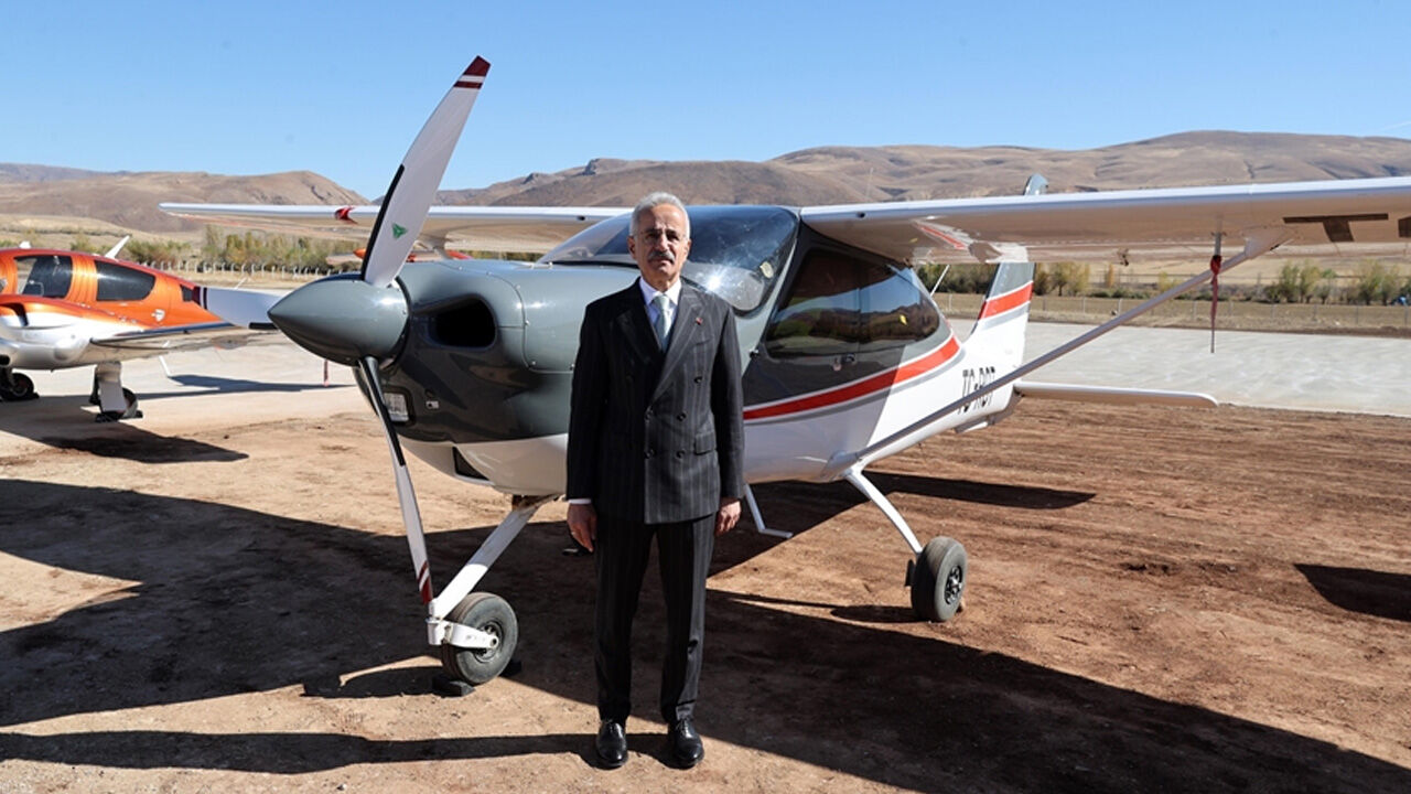 Nuri Demirağ'dan bugünlere miras! Türkiye'nin ilk ilçe havaalanı yeniden hayat buldu Nuri Demirağ'dan bugünlere miras! Türkiye'nin ilk ilçe havaalanı yeniden hayat buldu - 3. Resim