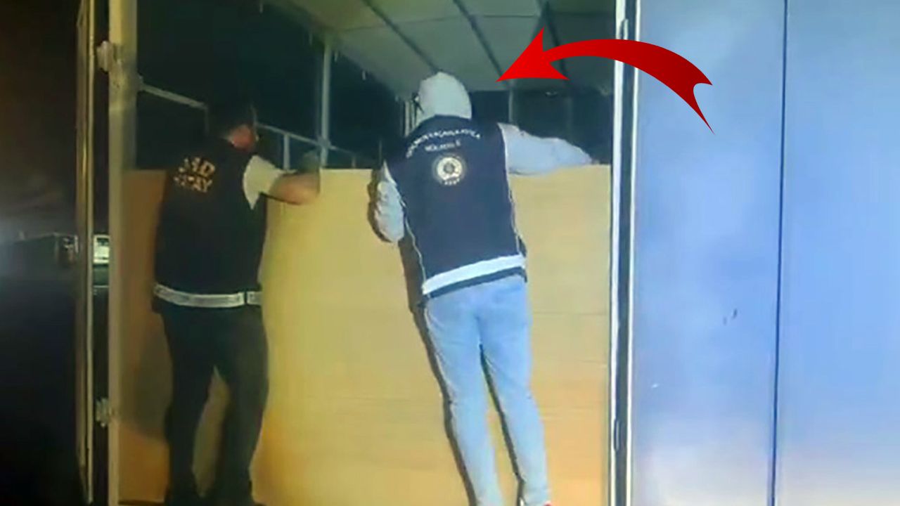 Polisin "Kimse var mı?" diyerek aradığı kamyondan, 31 göçmen çıktı - Gündem