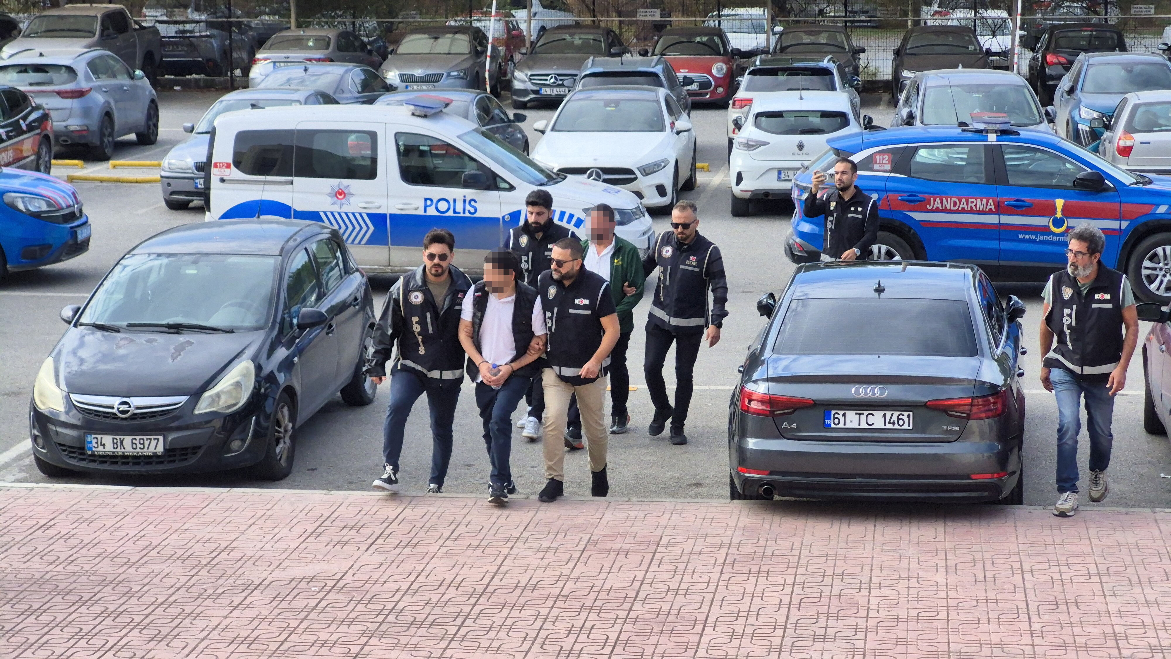 Sonunu rüşvet istediği iş adamı getirdi: CHP'li Bodrum Meclis üyesi tutuklandı - 2. Resim