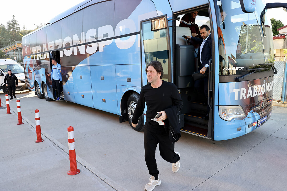 Trabzonspor açıkladı: Galatasaray maçı kamp kadrosu belli oldu Trabzonspor açıkladı: Galatasaray maçı kamp kadrosu belli oldu - 1. Resim