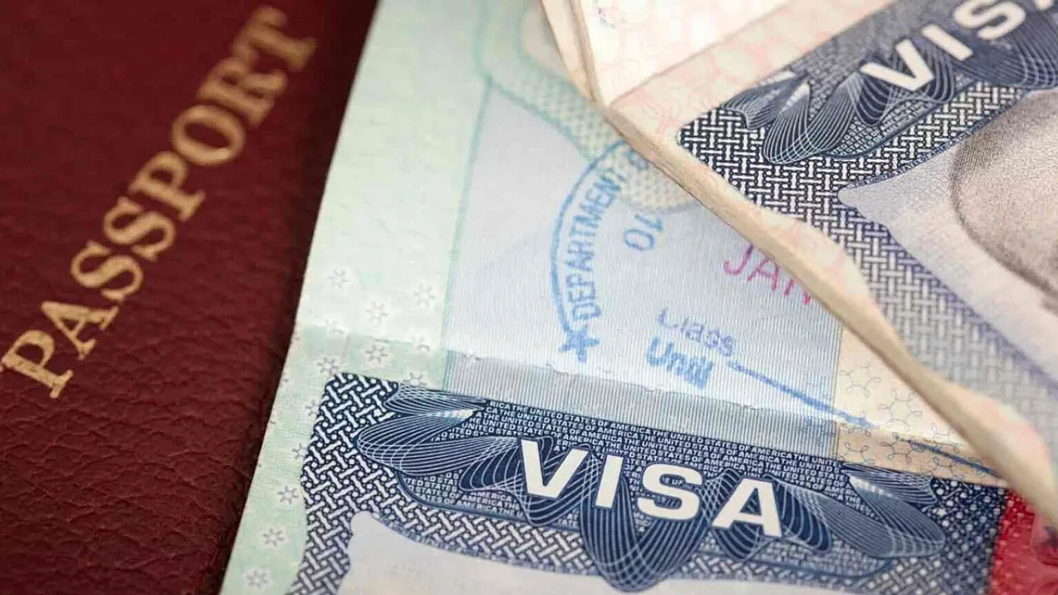 ABD'den Türkiye'ye vize randevusu kolaylığı! Süre kısalıyor... Türk vatandaşları için ABD vize randevu süresi kısalıyor mu? Tom Barrack'tan açıklama geldi - 1. Resim