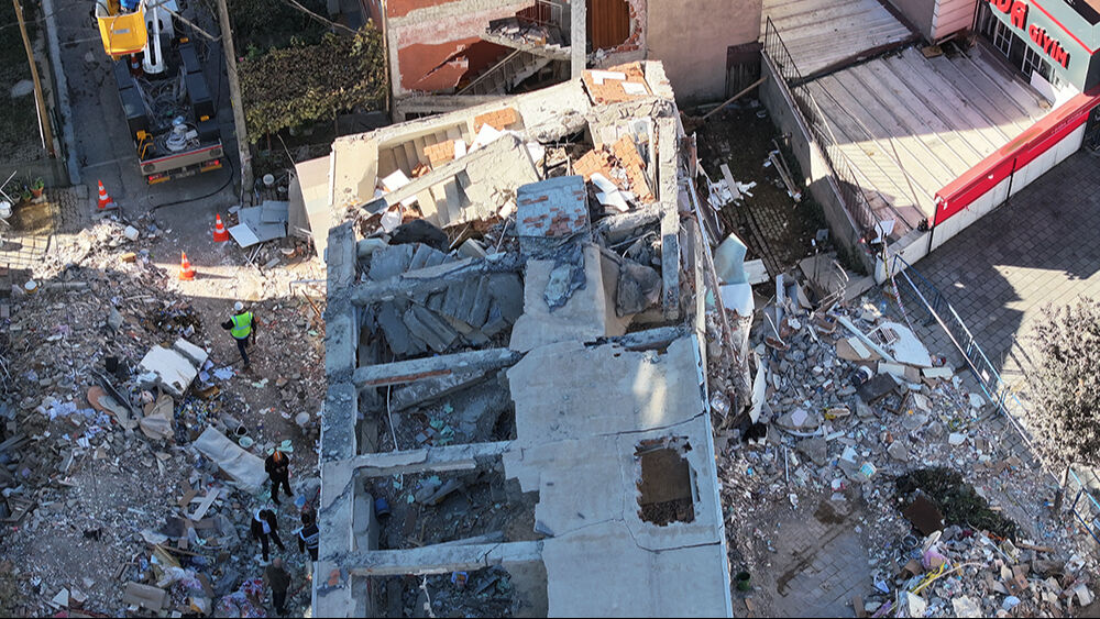 Yardıma gitti, ailesi çıktı! Gebze'deki olayda kahreden detay, Dilara hala bilmiyor... Yardıma gitti, ailesi çıktı! Gebze'deki olayda kahreden detay, Dilara hala bilmiyor... - 2. Resim