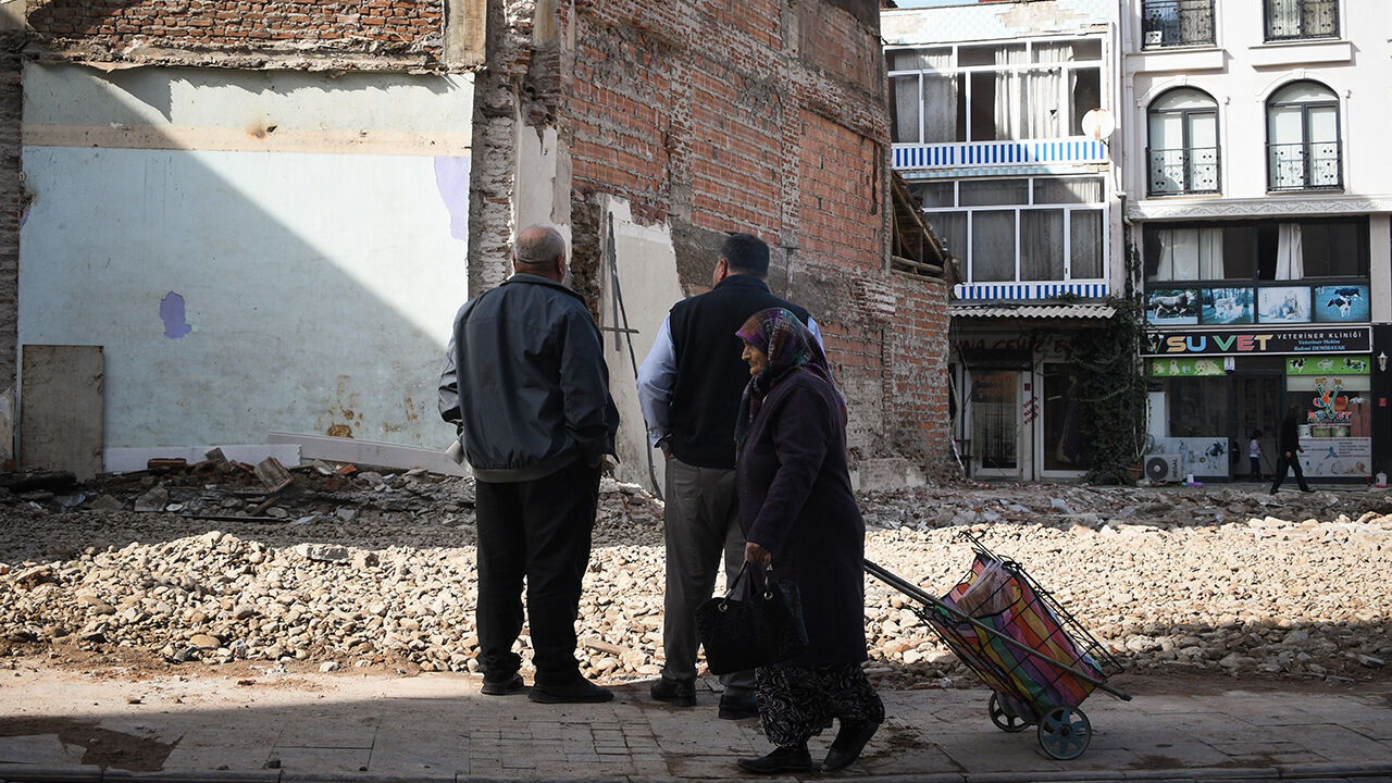 Balıkesir Sındırgı’da artçılar yayılıyor, bazı faylar tetikte! 