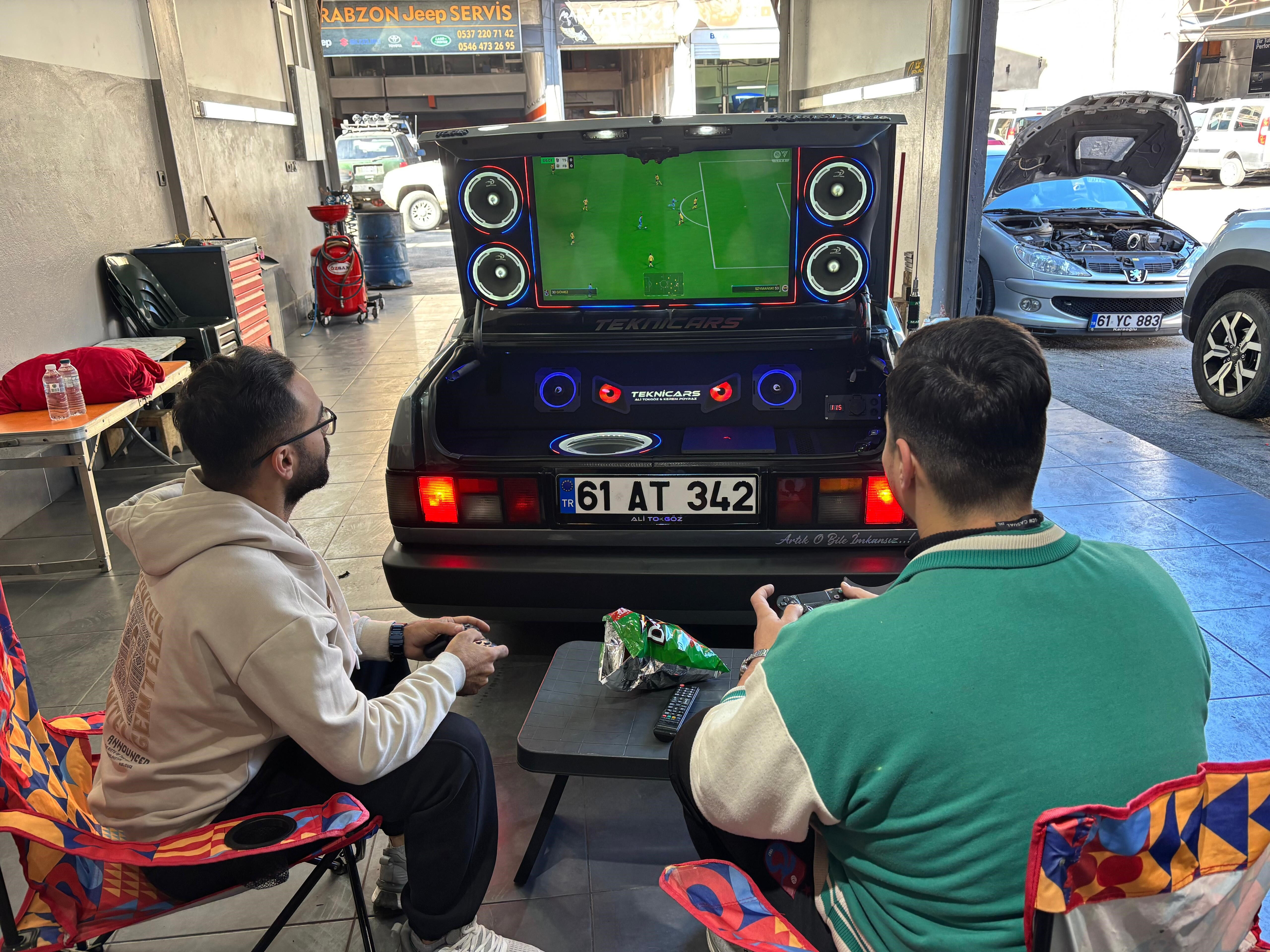 Bu Tofaş'ın fiyatı tam 1 milyon TL! İçerisinde yok yok, sosyal medyayı salladı Bu Tofaş'ın fiyatı tam 1 milyon TL! İçerisinde yok yok, sosyal medyayı salladı - 4. Resim