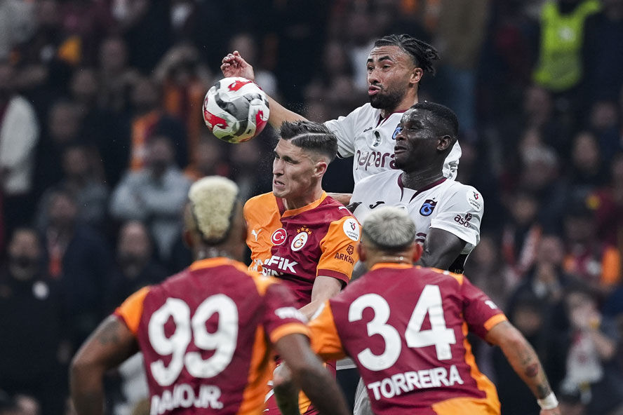 Galatasaray ile Trabzonspor yenişemedi: Derbide gol yok, kırmızı var - 1. Resim