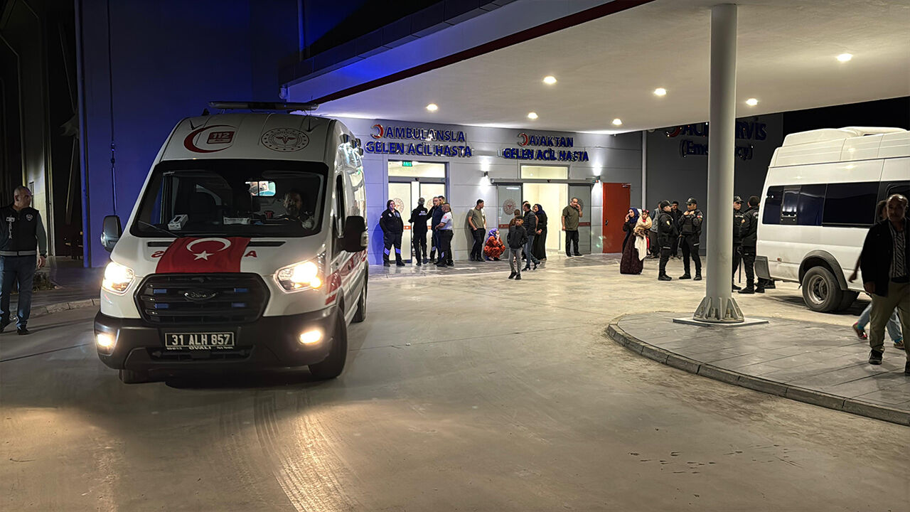 Tarım işçilerinin kavgası çatışmaya dönüştü! Çok sayıda yaralı var - 2. Resim