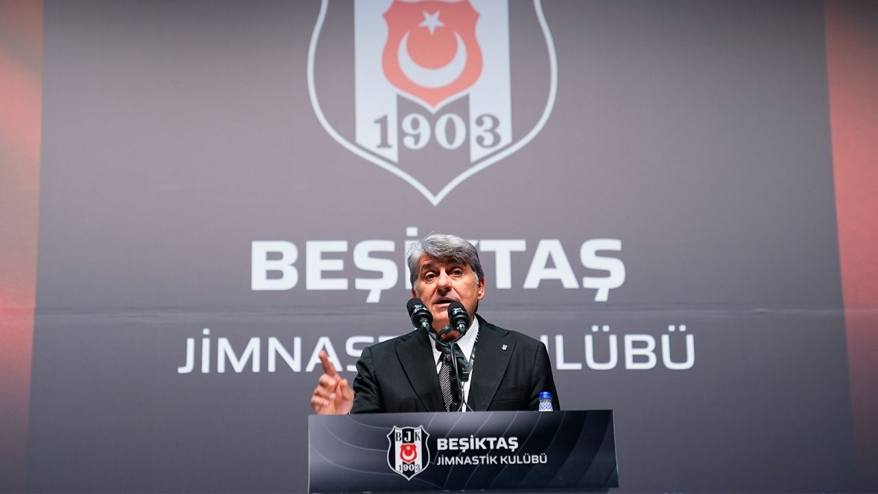 Beşiktaş Başkanı Serdar Adalı'dan Erdoğan'a teşekkür: Bugün itibarıyla gereken tüm imzalar atıldı Beşiktaş Başkanı Serdar Adalı'dan Erdoğan'a teşekkür: Bugün itibariyle gereken tüm imzalar atıldı - 2. Resim