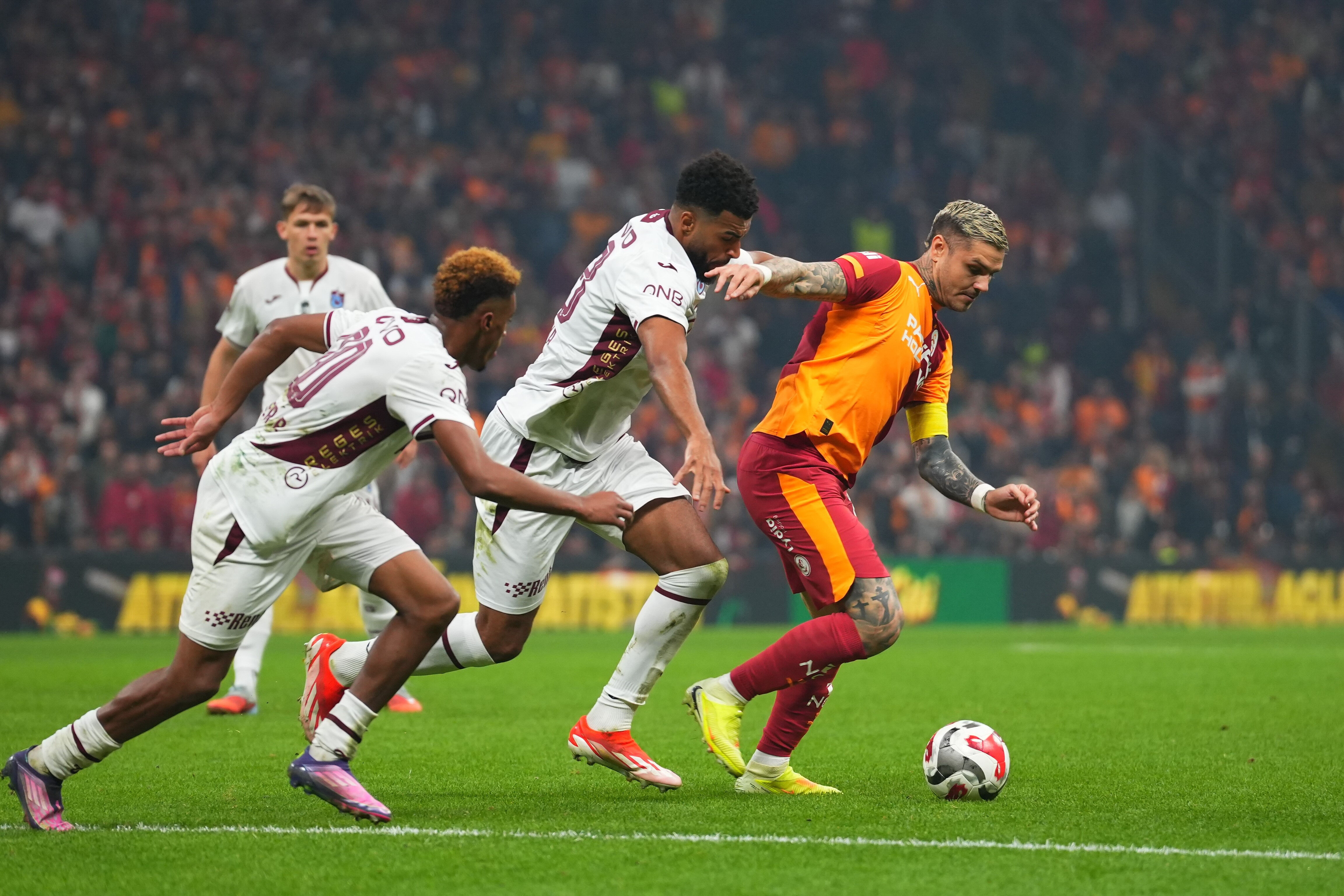 Maçın kaybedeni Galatasaray | Spor yazarları derbi için ne dedi? - 1. Resim