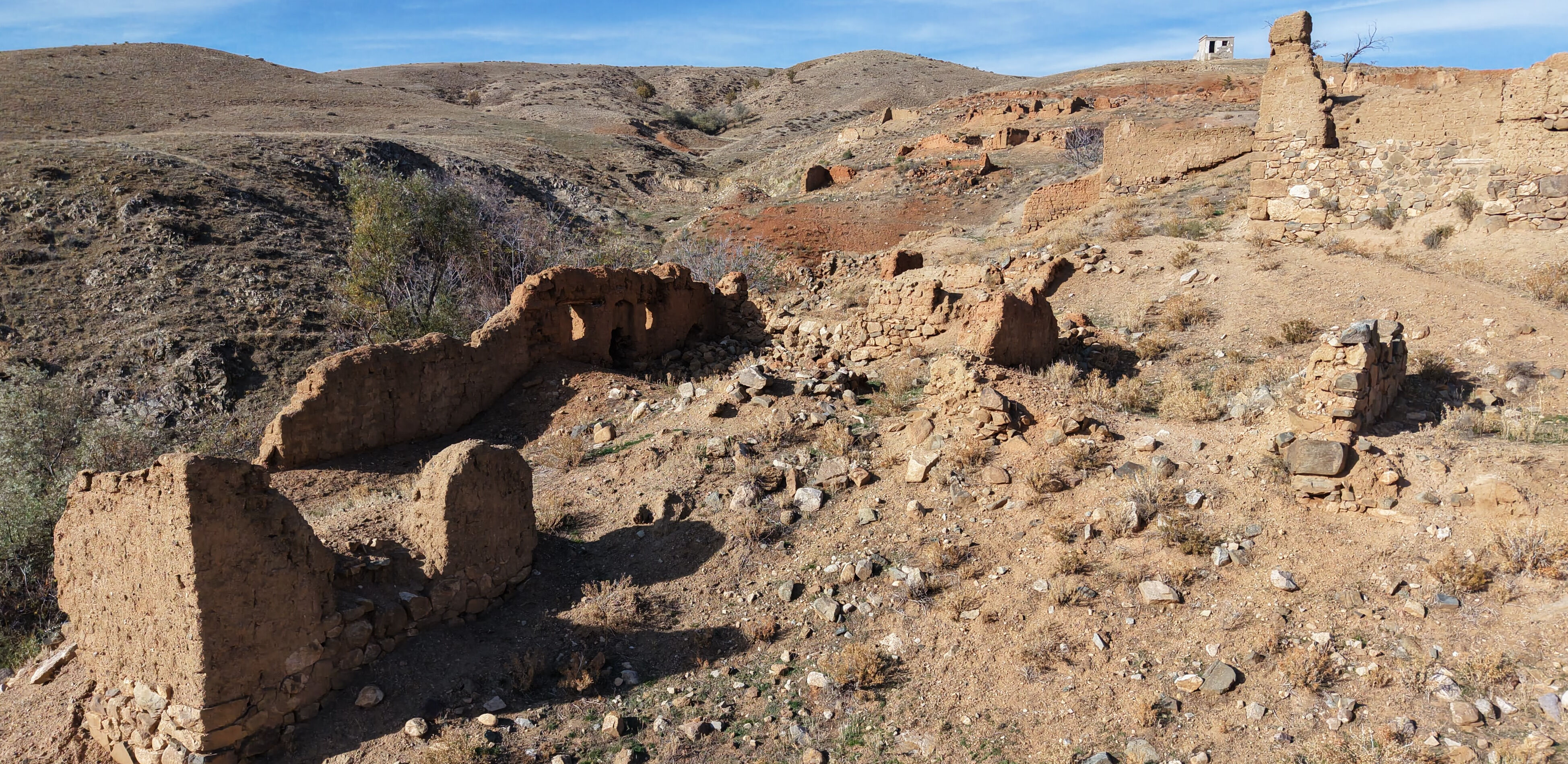 35 yıl önce terk edildi! Bu köy, uydu resimlerinden de haritalardan da silindi - 4. Resim