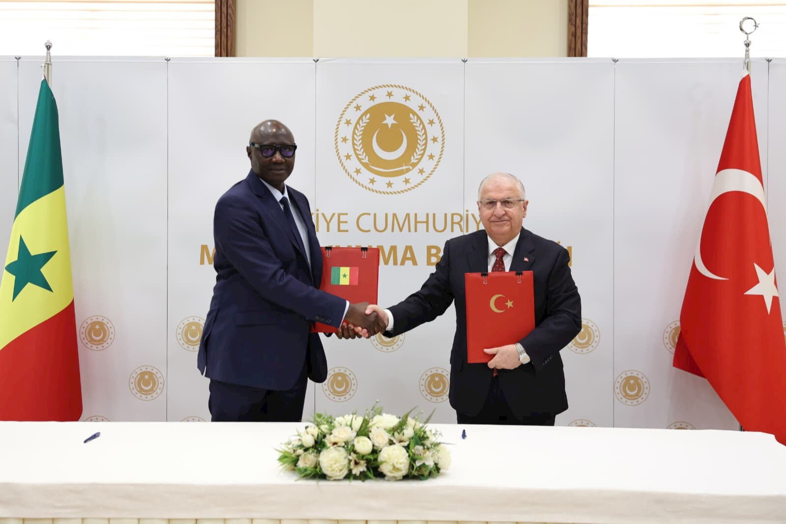 Fransa’nın 65 yıllık sömürüsü bitti! Türk askerine çağrı geldi! - 1. Resim