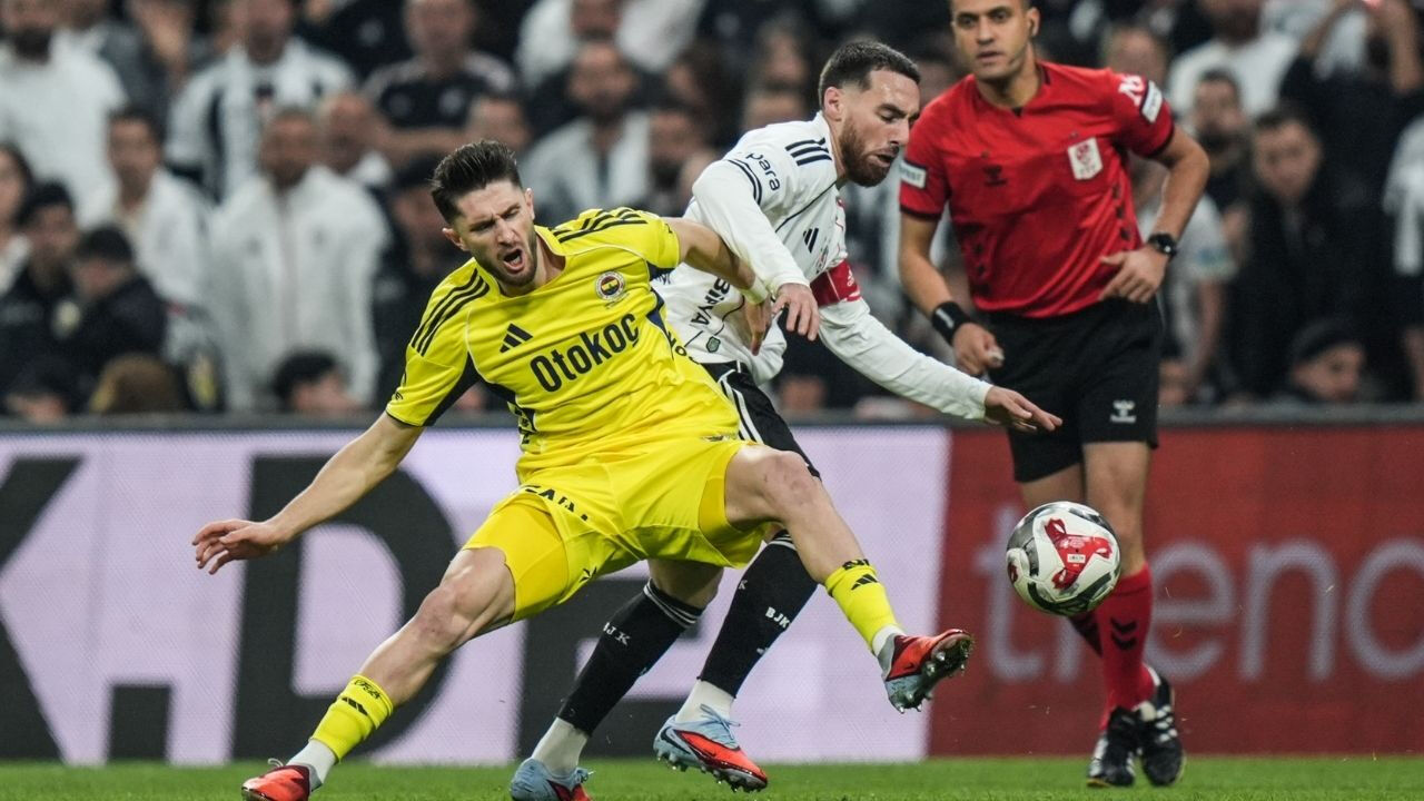 Sergen Yalçın daha ne yapsın... İhanet kaptandan geldi! Spor yazarları Beşiktaş-Fenerbahçe derbisini yorumladı - 1. Resim