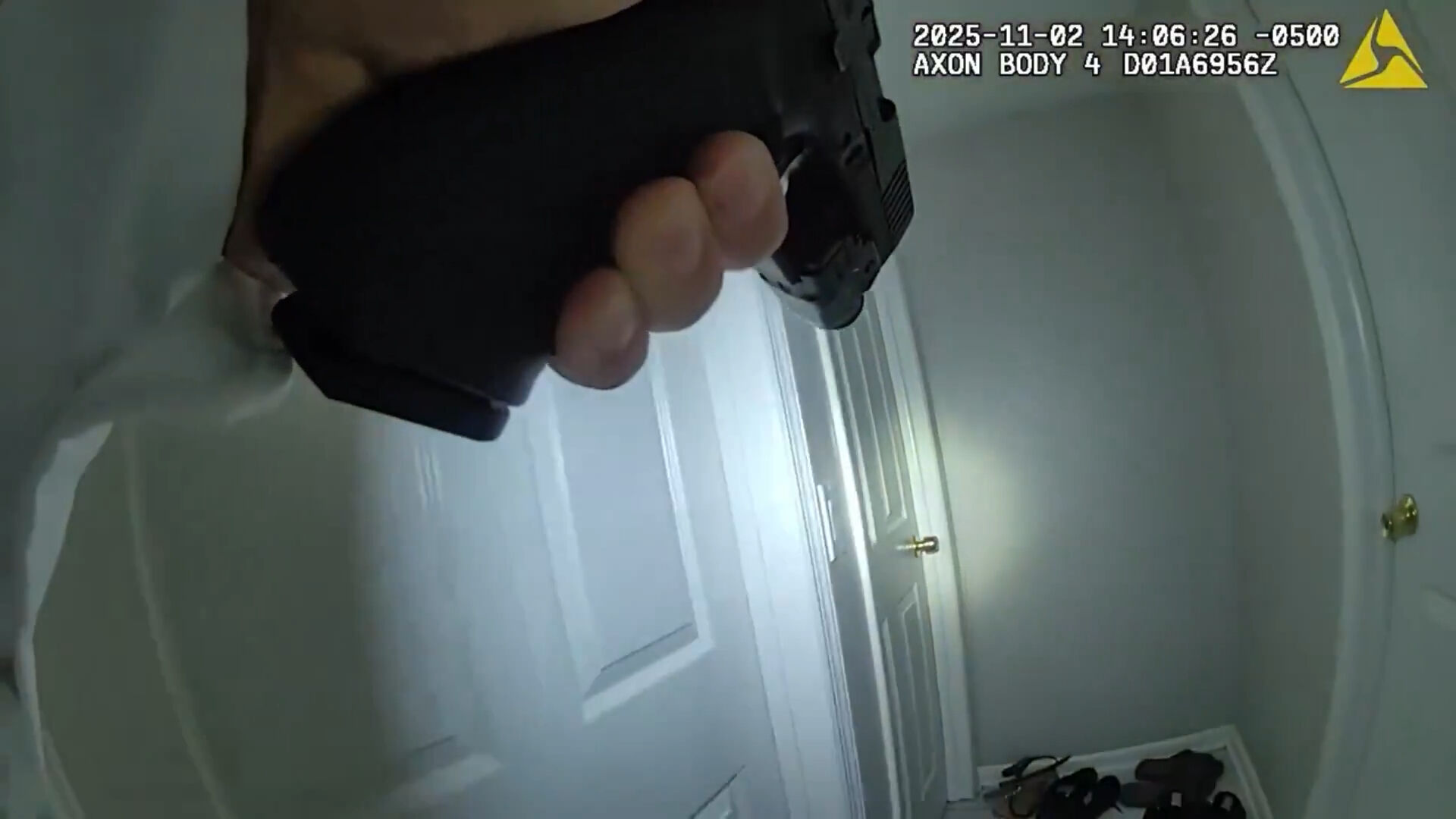 7 yaşındaki kardeşini bıçakla rehin almıştı: Polis, tek kurşunla etkisiz hale getirdi 7 yaşındaki kardeşini bıçakla rehin almıştı: Polis, tek kurşunla etkisiz hale getirdi - 3. Resim