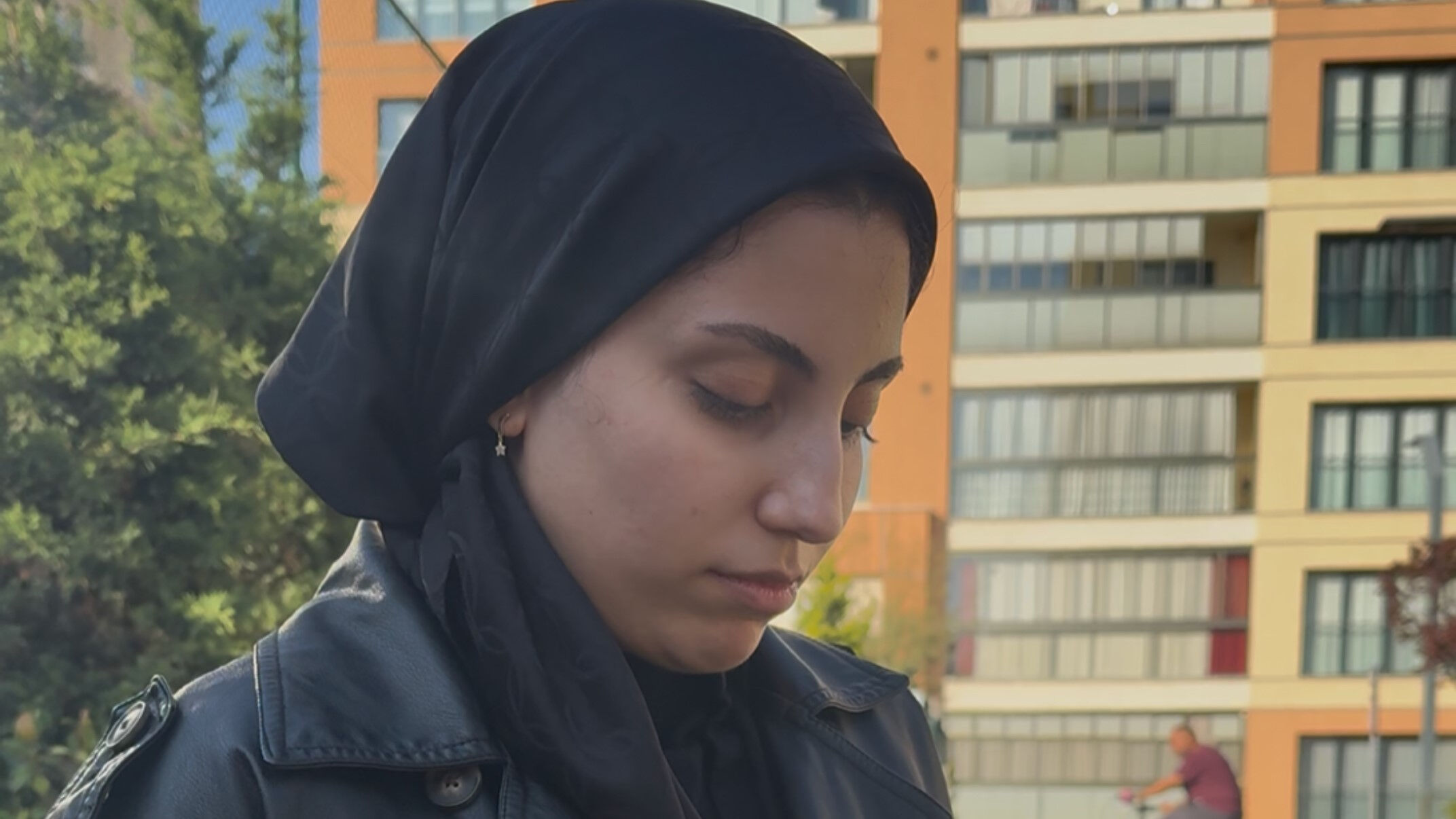 Diş hekimliği fakültesinde skandal! Eğitmen, başörtülü öğrenciyi hedef alıp aşağıladı - 2. Resim