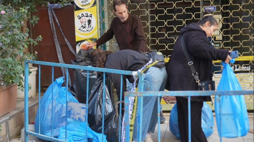 Gebze'de çöken binada ailesini kaybetmişti! Enkazından kurtarılan Dilara'ya acı haber verildi Gebze'de çöken binada ailesini kaybetmişti! Enkazından kurtarılan Dilara'ya acı haber verildi - 2. Resim