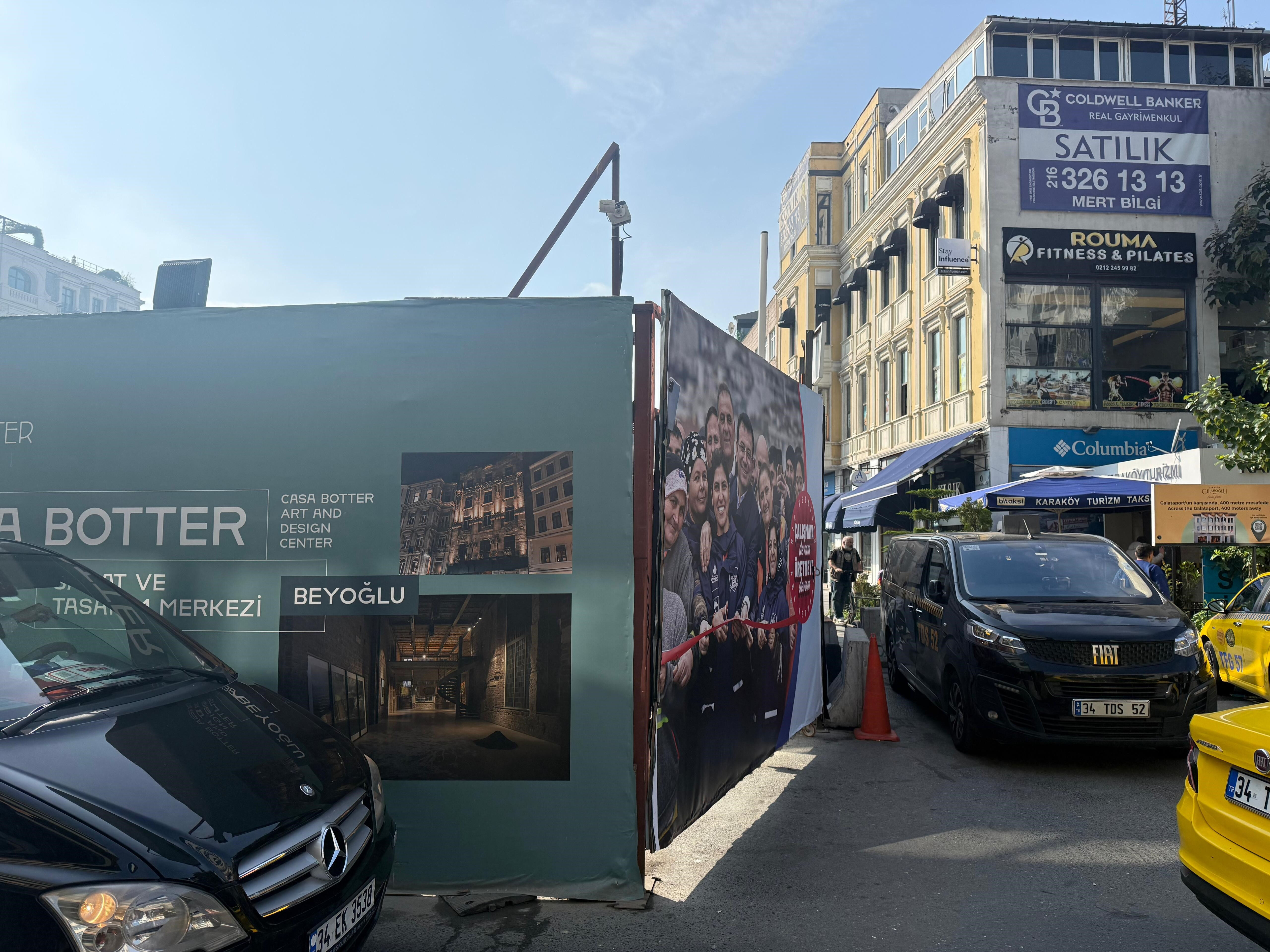 İBB'nin yıktığı Mercan ve Karaköy otoparklarına çivi bile çakılmadı! Esnaf dükkanları kapatıyor - 1. Resim