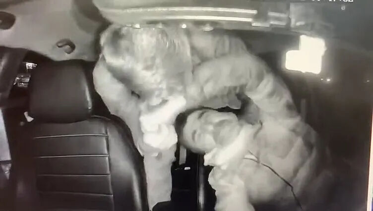 İngiliz turistin taksiciye yaşattıkları günlerce konuşulmuştu: Gözüm kör oldu, her gece bağırarak uyanıyorum İngiliz turistin taksiciye yaşattıkları günlerce konuşulmuştu: Gözüm kör oldu, her gece bağırarak uyanıyorum - 2. Resim