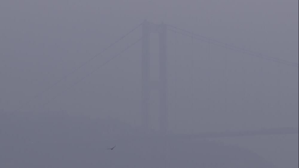 İstanbullular güne sisle başladı! Göz gözü görmedi İstanbullular güne sisle başladı! Göz gözü görmedi - 1. Resim