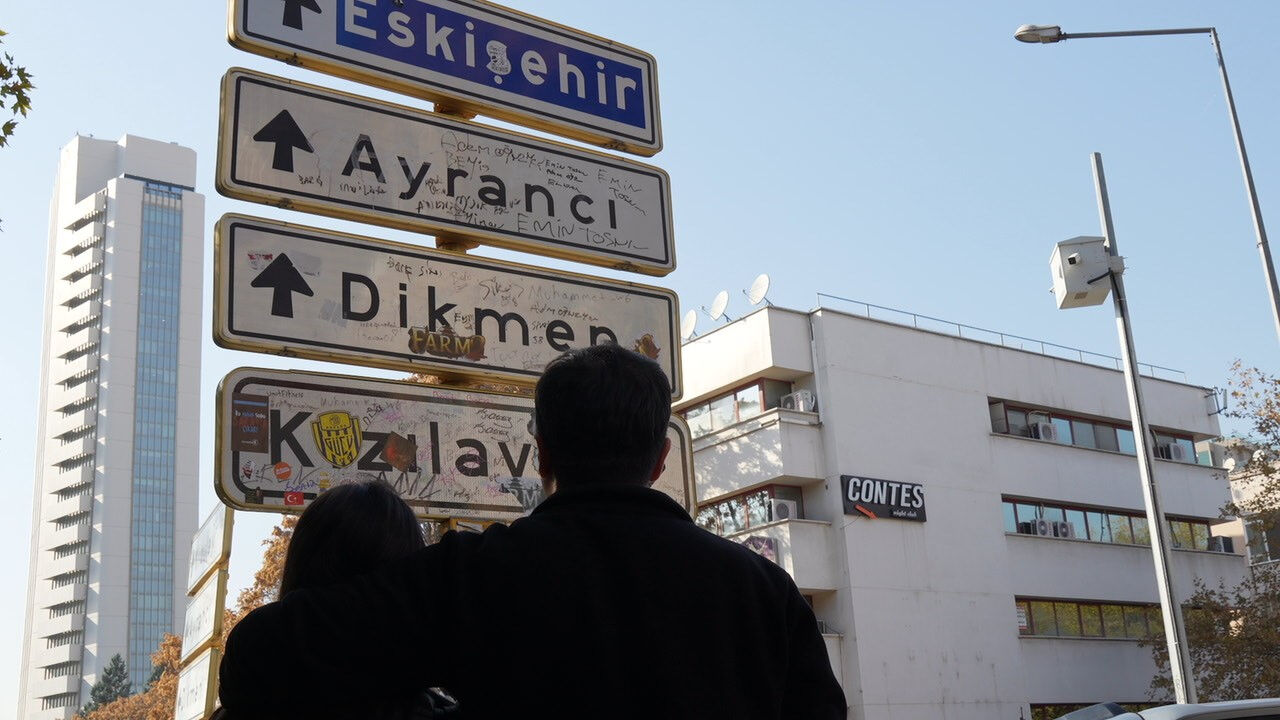 Kızılay tabelası sosyal medyanın yeni fenomeni oldu: Poz vermek için şehir dışından gelenler var Kızılay tabelası sosyal medyanın yeni fenomeni oldu: Poz vermek için şehir dışından gelenler var - 3. Resim