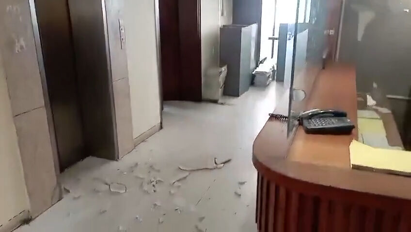 Pakistan’da Yüksek Mahkeme’de patlama meydana geldi! 12'den fazla yaralı var Pakistan’da Yüksek Mahkeme’de patlama meydana geldi! 12'den fazla yaralı var - 1. Resim