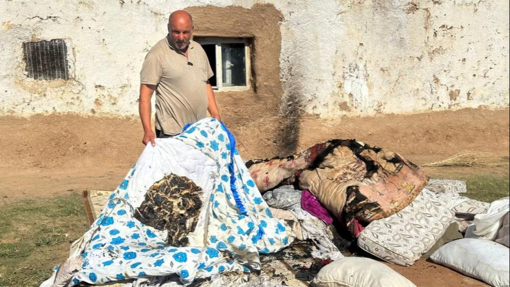 Şanlıurfa'da gizemli yangın! Eşyalar kendiliğinden tutuştu, aile evini boşalttı Şanlıurfa'da gizemli yangın! Eşyalar kendiliğinden tutuştu, aile evini boşalttı - 1. Resim