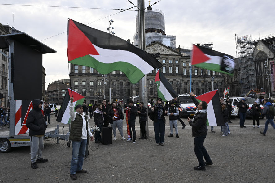 Ajax - Galatasaray maçı öncesi gözaltı! Ajax - Galatasaray maçı öncesi gözaltı! - 1. Resim